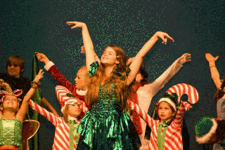 Christmas Plays for Kids to Perform! - A Christmas Wizard of Oz!