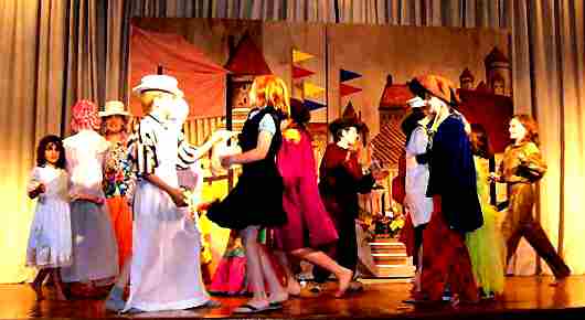 School Play for Children to Perform - The Emperor's New Clothes