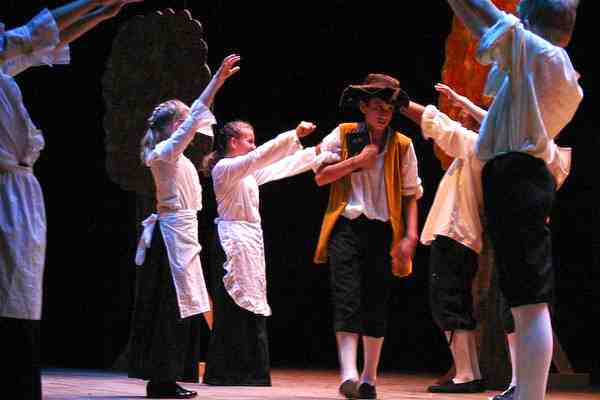 Halloween Comedy for Kids to Perform!  The Legend of Sleepy Hollow!