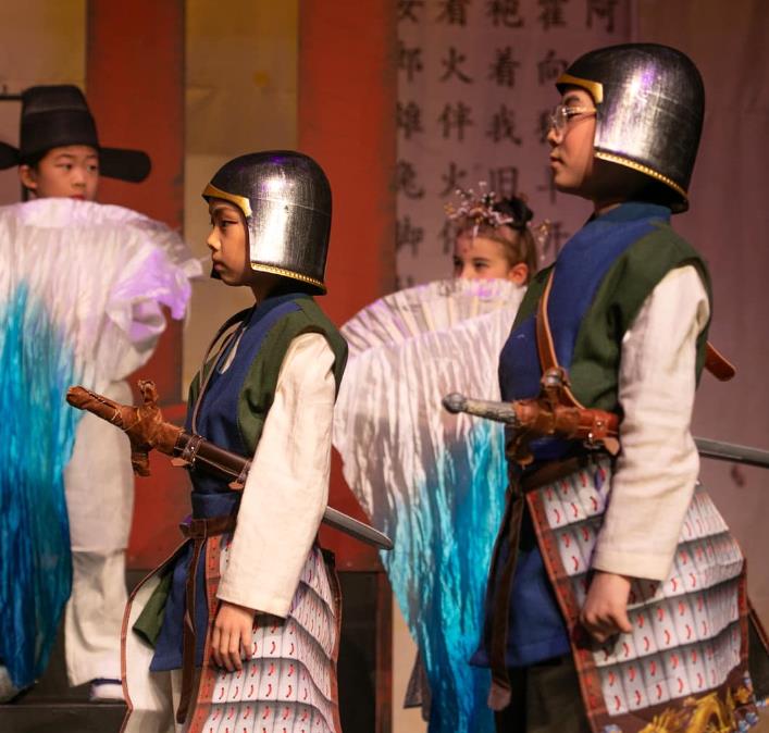 Mulan leads the army in Mulan