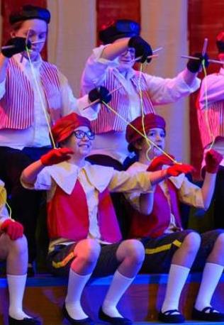 Kids play puppets in ArtReach's Pinocchio