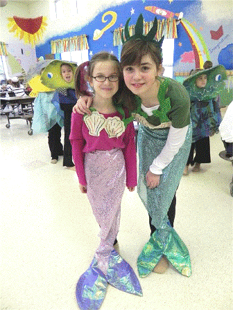 Cast as many little mermaids as you like! The Little Mermaid, great large cast play for kids!