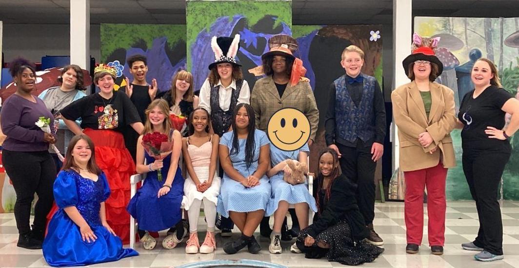 Middle School Kids Perform Alice in Wonderland