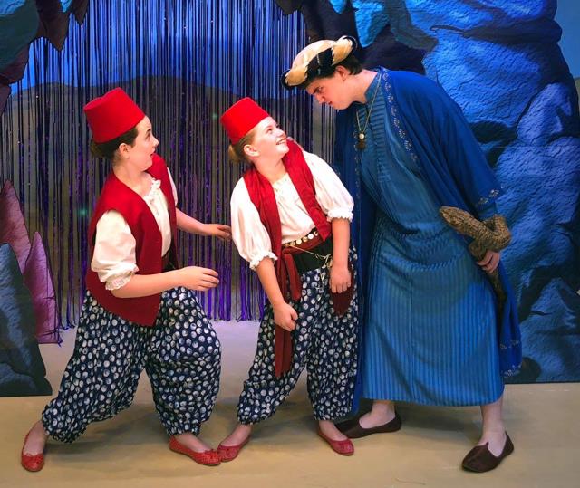 Aladdin play for kids to perform