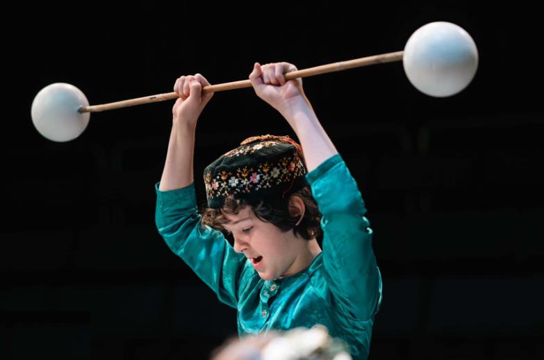 Lively script for Kids to perform