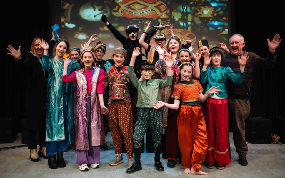 Medium sized cast of Middl School Kids Aladdin Play