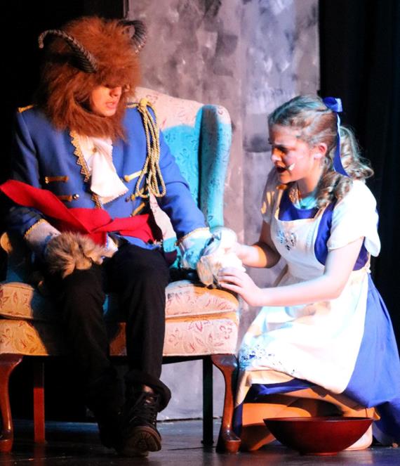 Beast loves Beauty in playscript for children