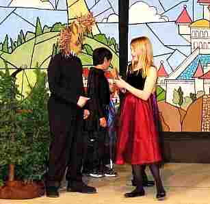 Large Cast Children's Play - Beauty and the Beast, Shoultes Elem, Marysville, WA ( click to see video about the show )