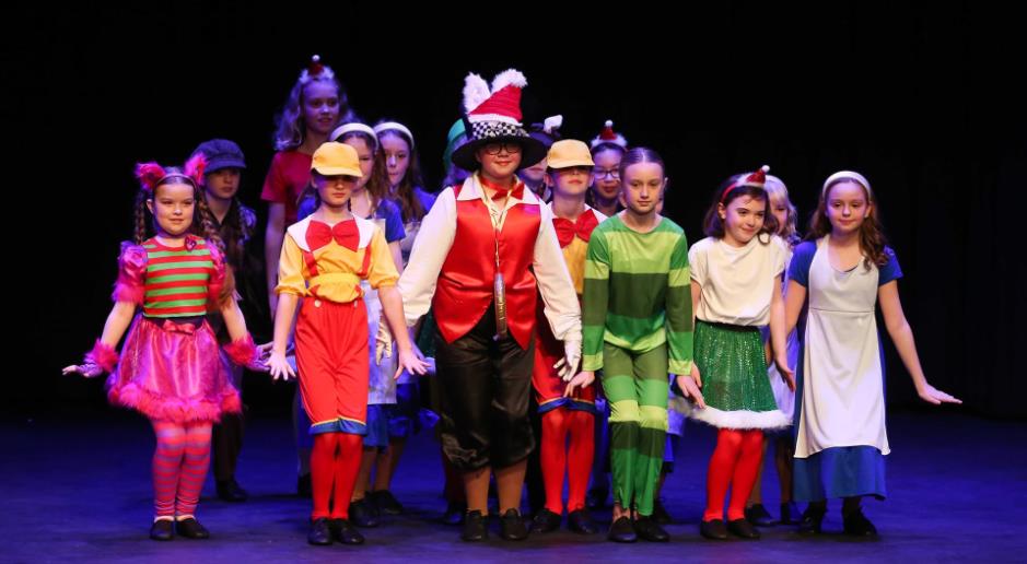 Alice in Christmas Land Large Cast Kids Play