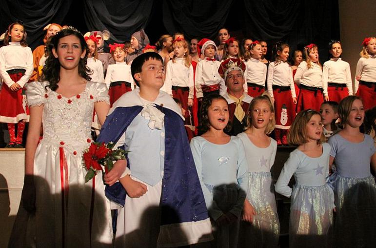 A Christmas Cinderella Musical for Kids to Perform