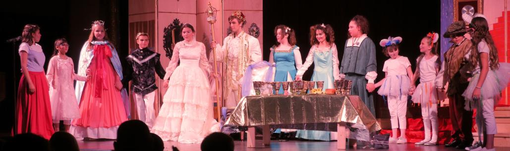 Cast in Cinderella play for kids to perform