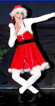A Snow White Christmas! - Christmas Musical for Kids!