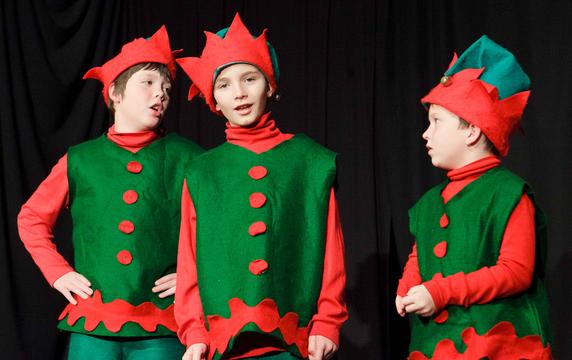 Christmas Play for Schools!  A Christmas Wizard of Oz!