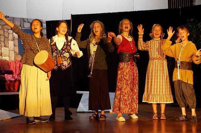 The Emperor's New Clothes Play for Kids to Perform