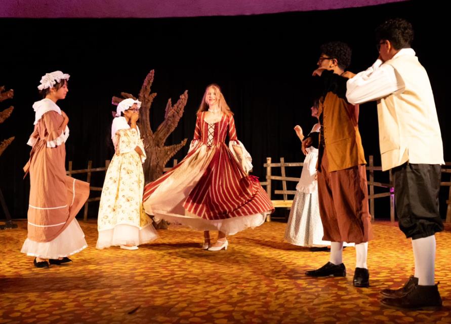Katrina in High School Perormance of Sleepy Hollow