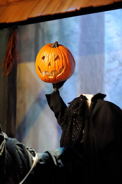 The Ride of the Headless Horseman! The Legend of Sleepy Hollow!
