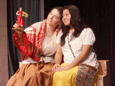 The Legend of the Tourble Dolls - Touring Plays for Kids!