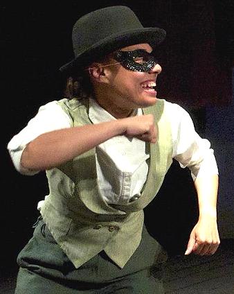 Hickory Cricket drums up audience participation!  Pinocchio!