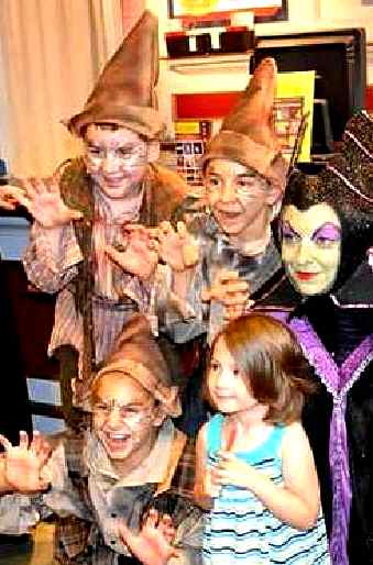 Large Cast Play for Schools and Theatres!