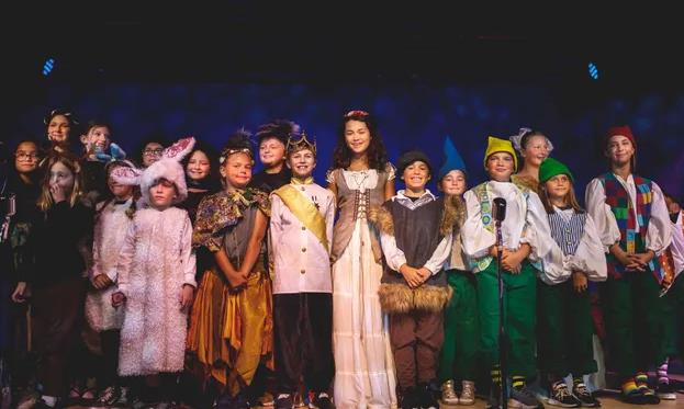 Snow White Play for Kids to Perform