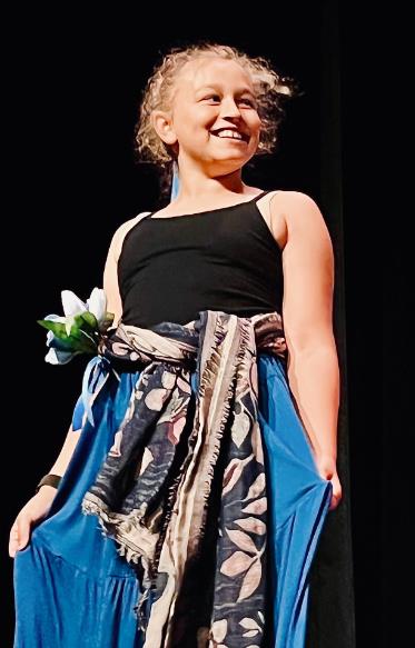 Snow White in ArtReach's Play