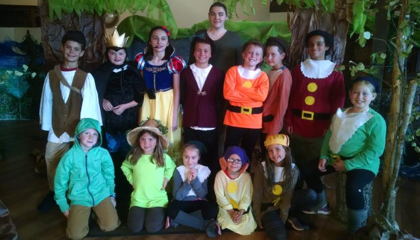 Snow White Play for Kids to Perform