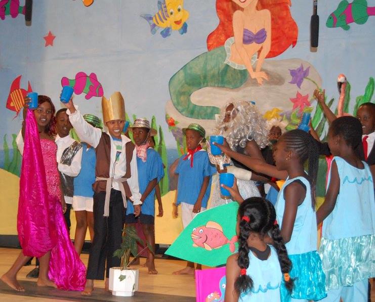 Large Cast Play Little Mermaid