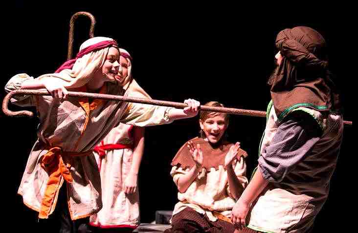 Fun Comedy for Kids and Teenagers to Perform!