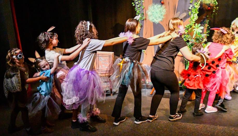 Winnie-the-Pooh play for kids to perform