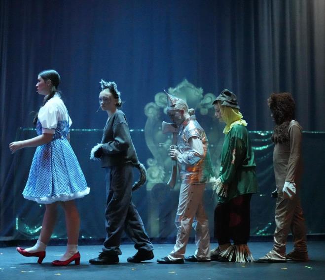 Middle School Kids in ArtReach's The Wizard of Oz