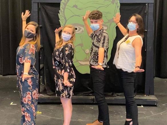 Maksed performance of Wizard of Oz during Covid.