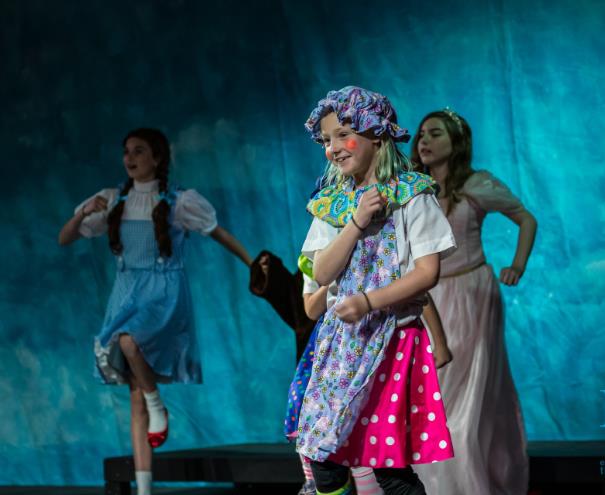 Kids Perform ArtReach's Wizard of Oz